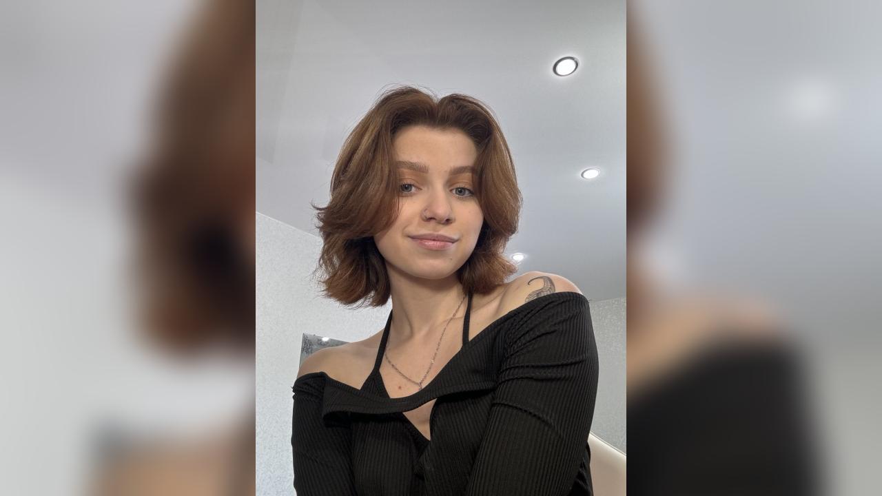 Webcam chat profile for AlexRice: Nails