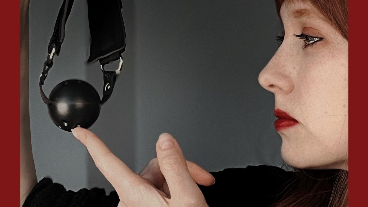 Webcam chat profile for PlayfulF0x: Dominatrix
