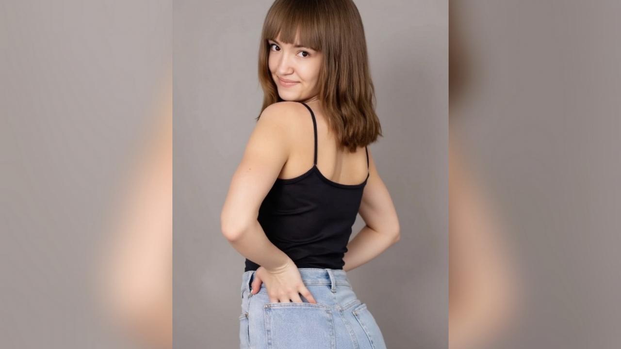 Webcam chat profile for LunaDreamer: Outfits