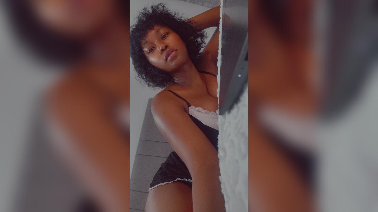 Webcam chat profile for SashaBarkinBabe: Dominatrix