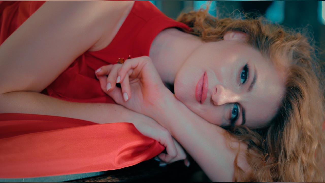 Webcam chat profile for MaryLadyyy111: Ask about my other interests
