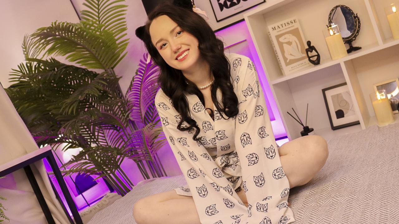 Webcam chat profile for MargoSkyey: Legs, feet & shoes