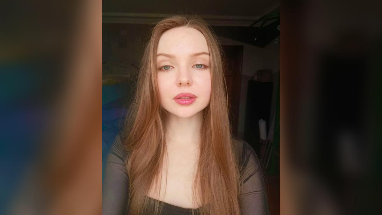 Webcam chat profile for BellaVerde: Outfits