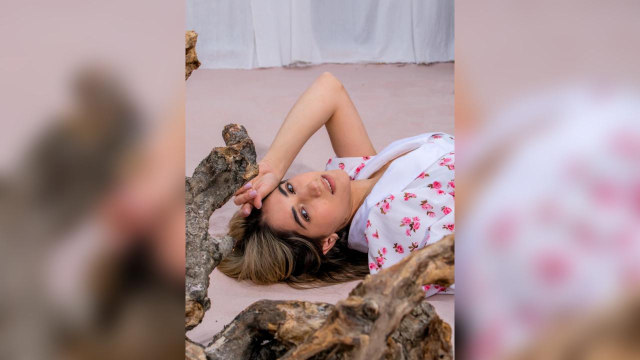 Webcam chat profile for TeresaS68: Legs, feet & shoes