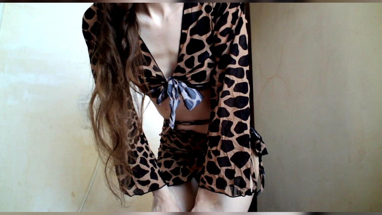 Webcam chat profile for Famefortune: Dancing