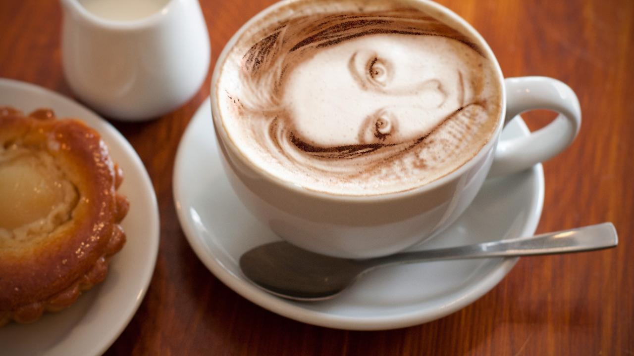 Webcam chat profile for SonyaBerry: Art