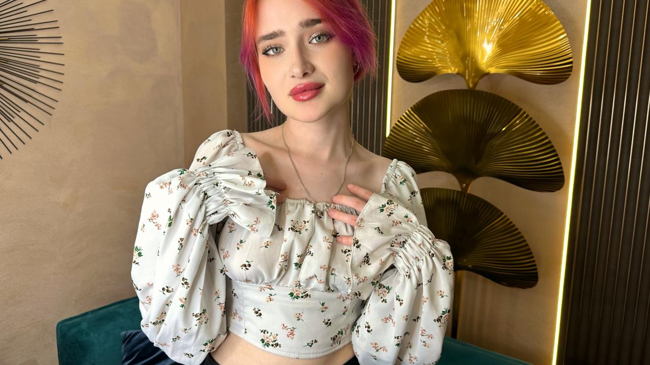 Webcam chat profile for KateW35: Lingerie & stockings
