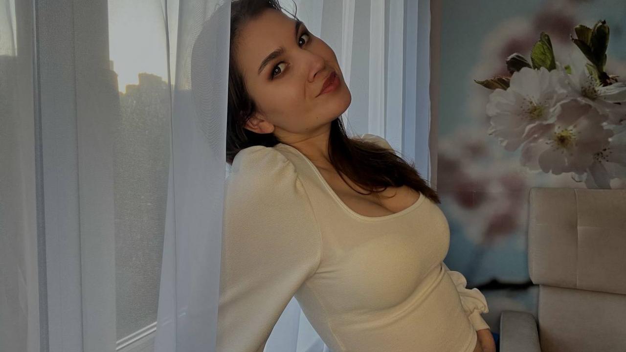 Webcam chat profile for Yantian: Ask about my Hobbies