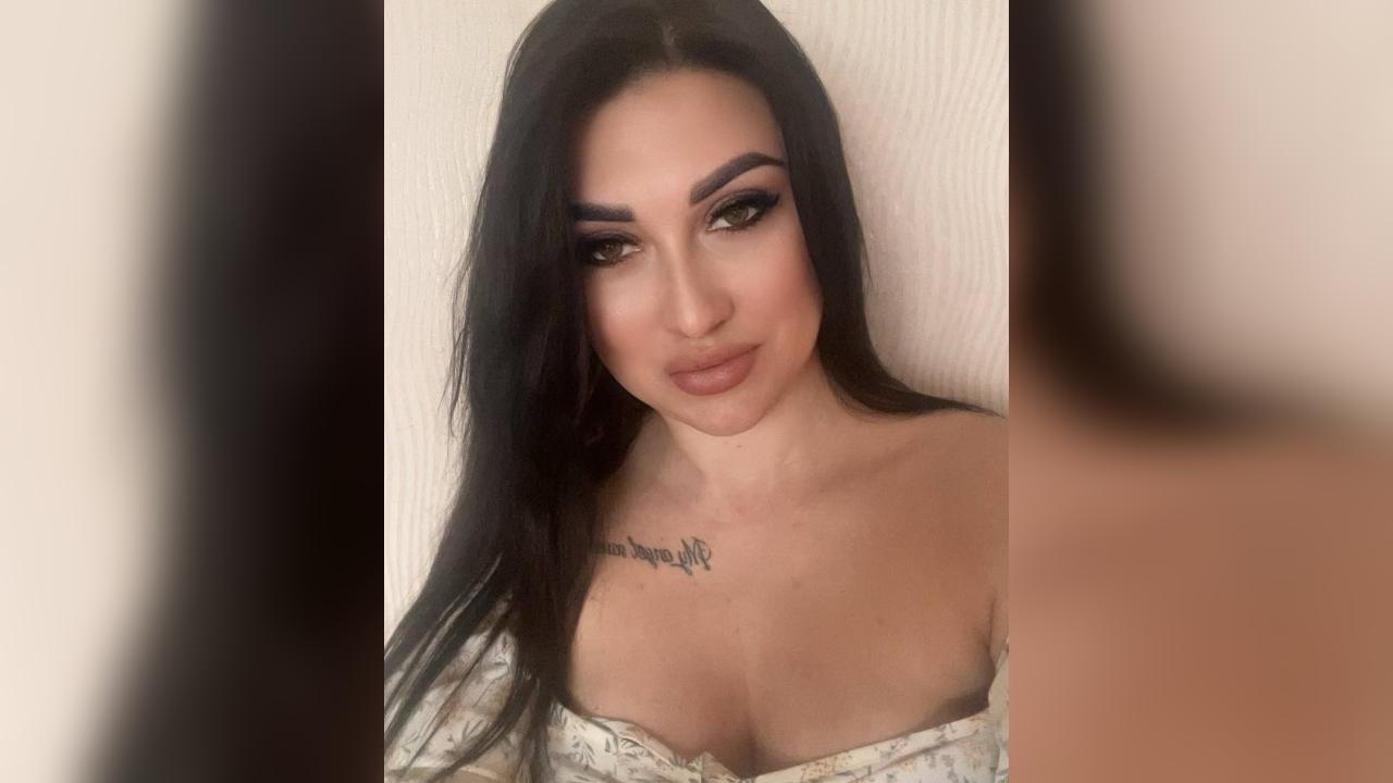 Webcam chat profile for DiamondMadam