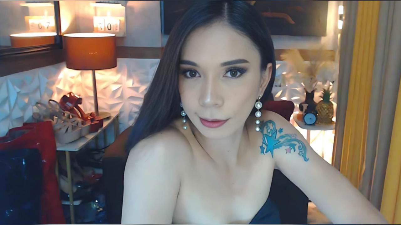 Webcam chat profile for CELINAFOX: Dominatrix