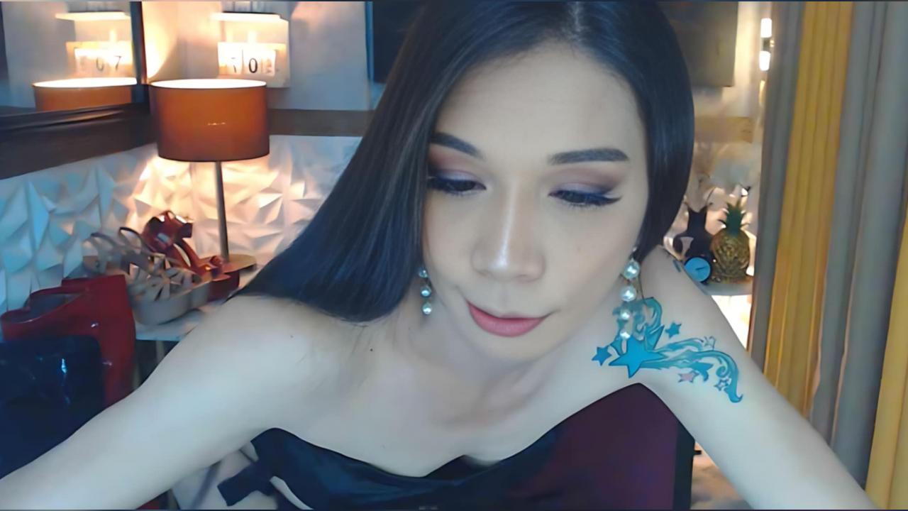 Webcam chat profile for CELINAFOX: Dominatrix