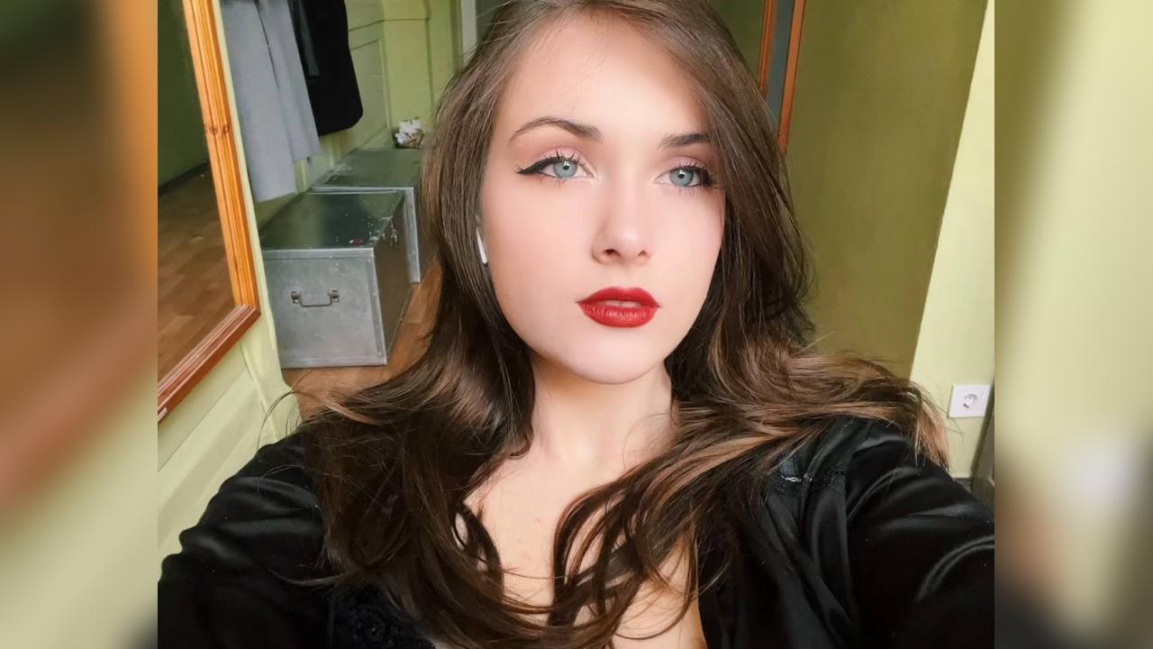 Webcam chat profile for Vonulat: Legs, feet & shoes