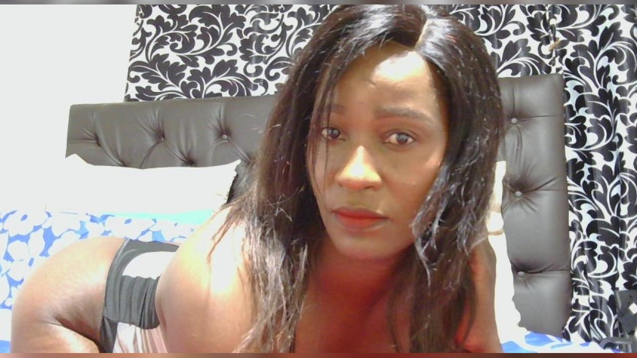 Webcam chat profile for sluttylaura: Bondage & discipline