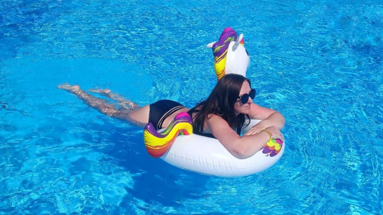 Webcam chat profile for Calliee: Travel