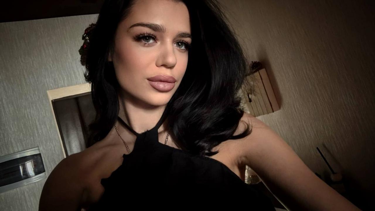 Webcam chat profile for ilonaberry: Outfits