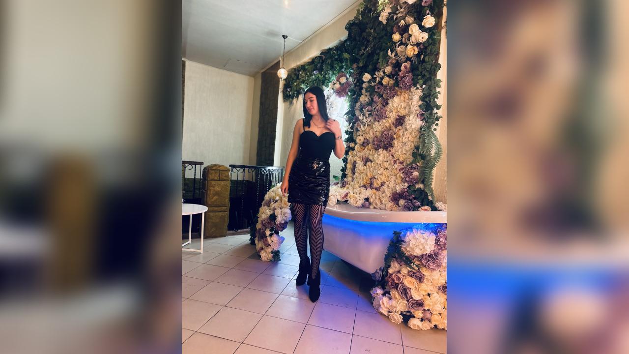 Webcam chat profile for Rozali: Fitness