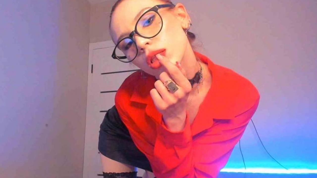 Webcam chat profile for DreamyDaisy: Latex & rubber
