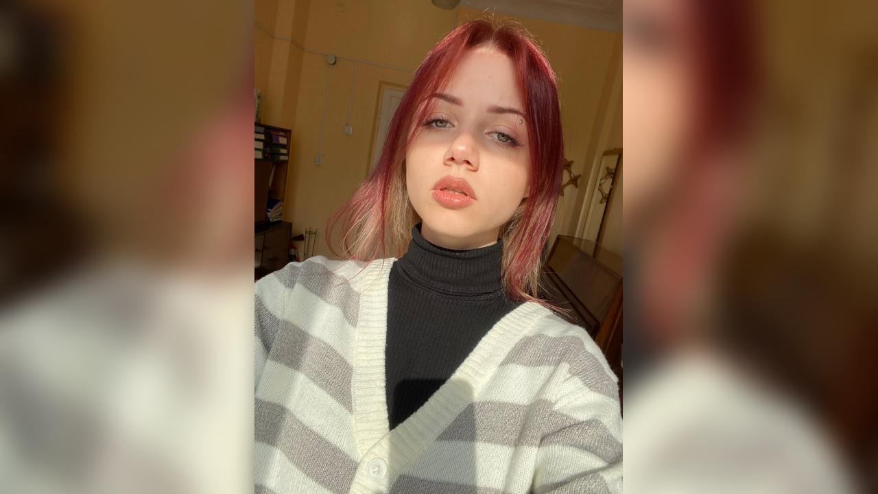 Webcam chat profile for PrettyAngel22: Humor