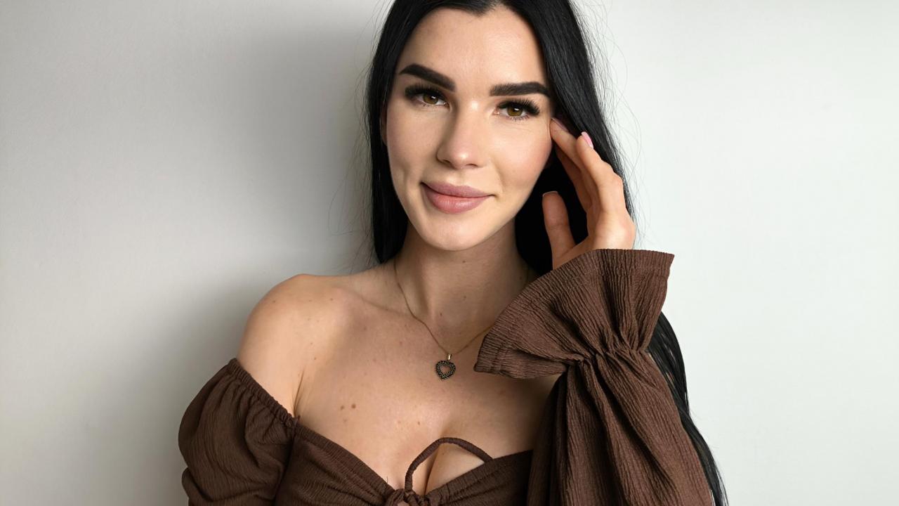 Webcam chat profile for SofiaDream: Kissing