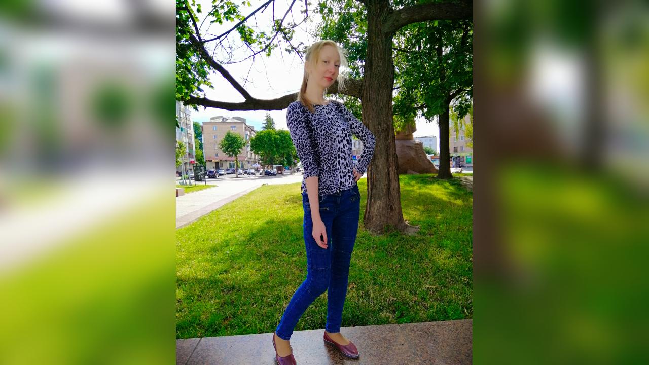 Webcam chat profile for LoveWhisper: Outfits