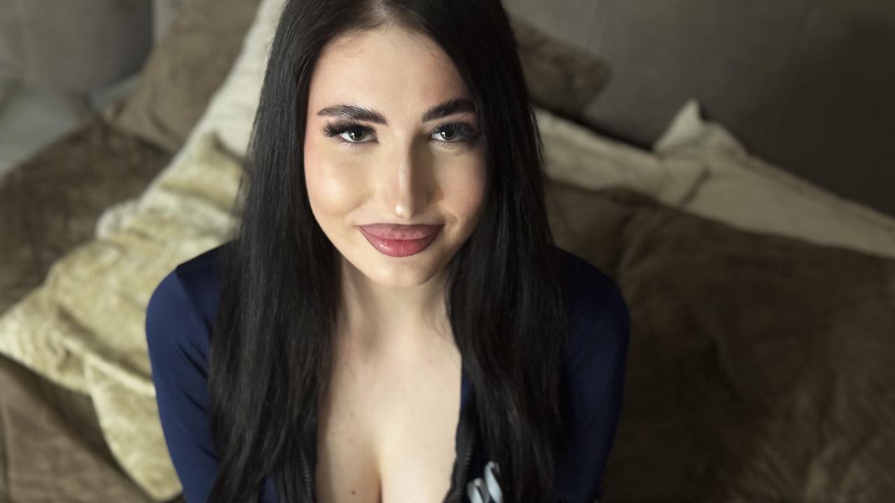 Webcam chat profile for EmmaL19: Lingerie & stockings