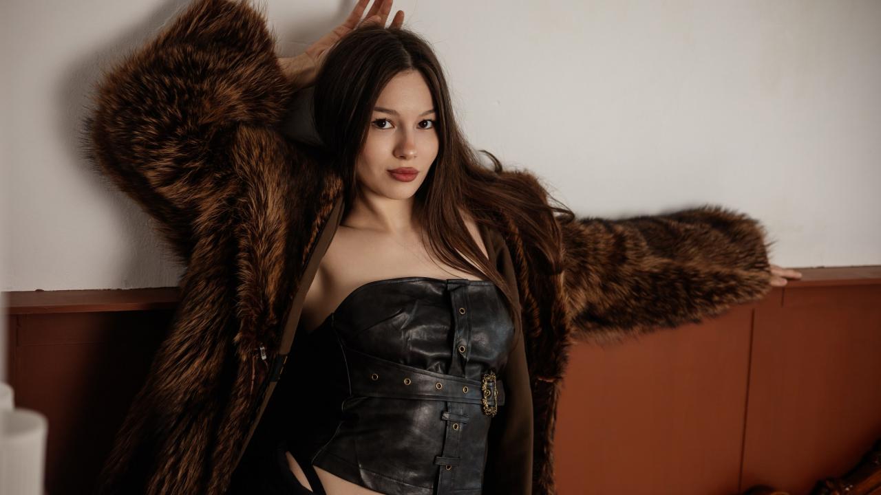 Webcam chat profile for KatieCherry: Legs, feet & shoes