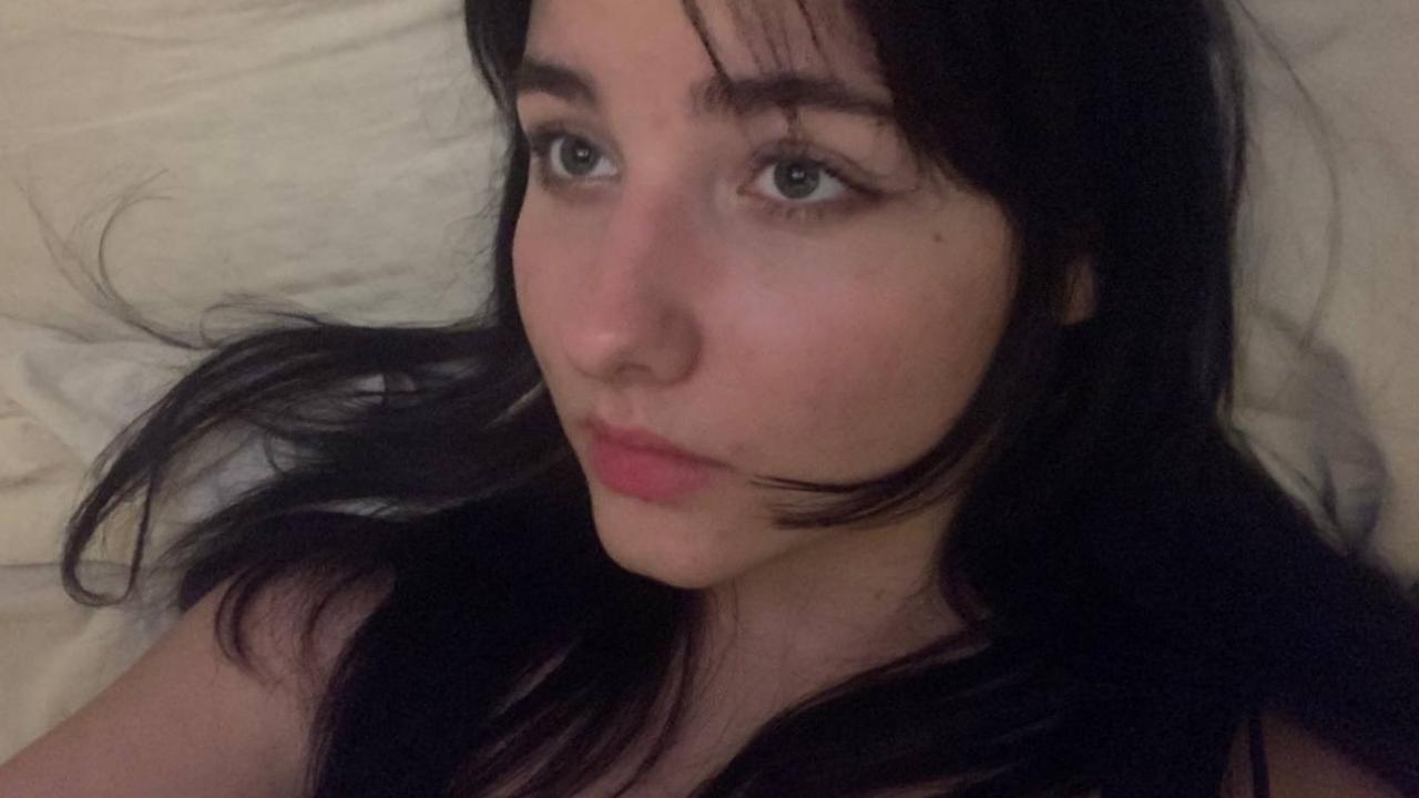 Webcam chat profile for LittleAngel777: Ask about my Hobbies