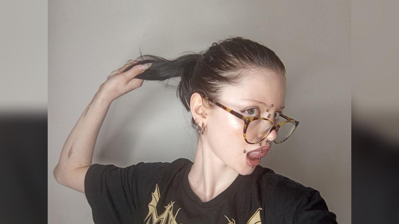 Webcam chat profile for Naatti: Outfits