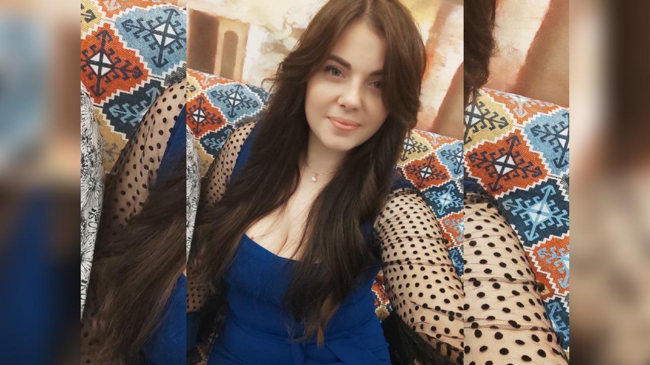Webcam chat profile for Rusallka: Outfits