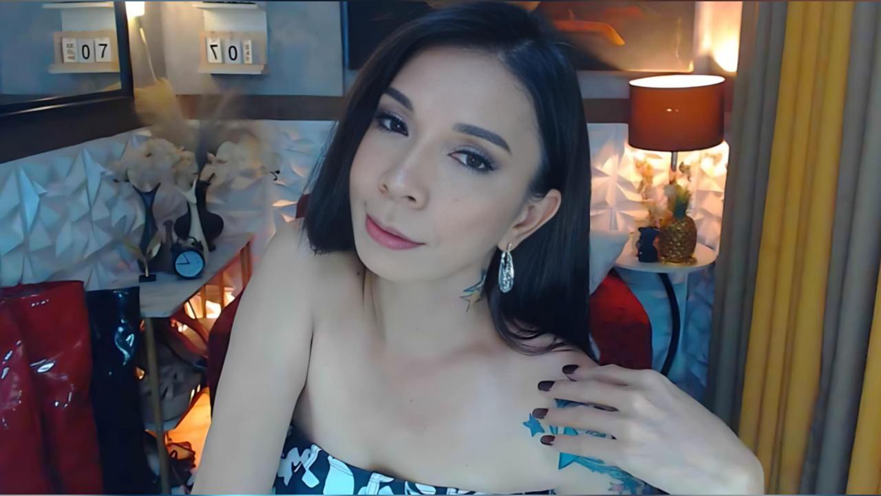 Webcam chat profile for CELINAFOX: Dominatrix