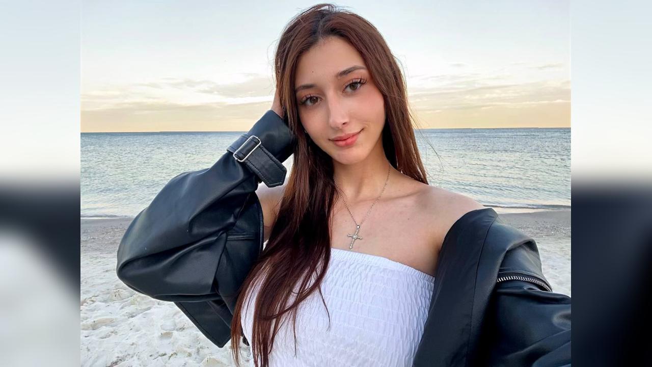 Webcam chat profile for LumenLanae: Dancing