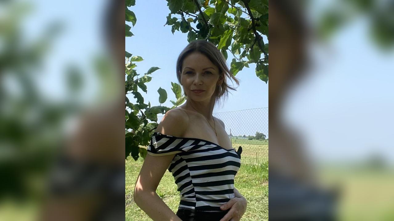 Webcam chat profile for LittleFoxyy: Outdoor Activities