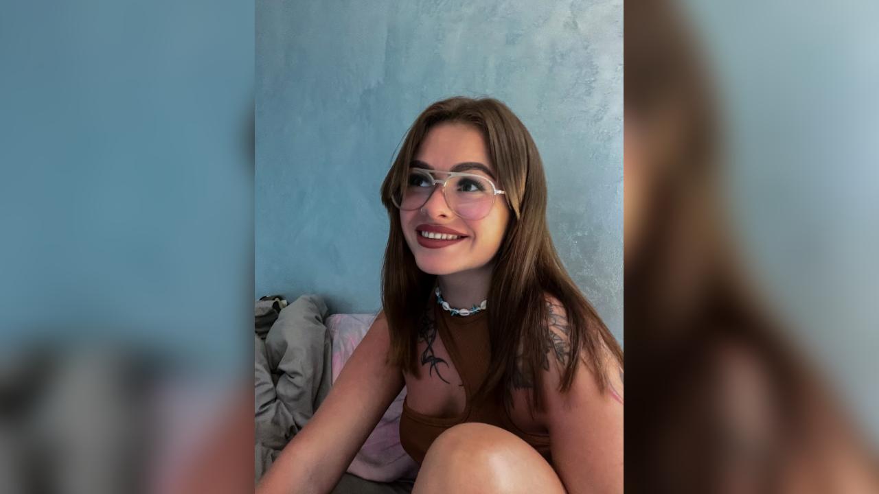 Webcam chat profile for AnaLune
