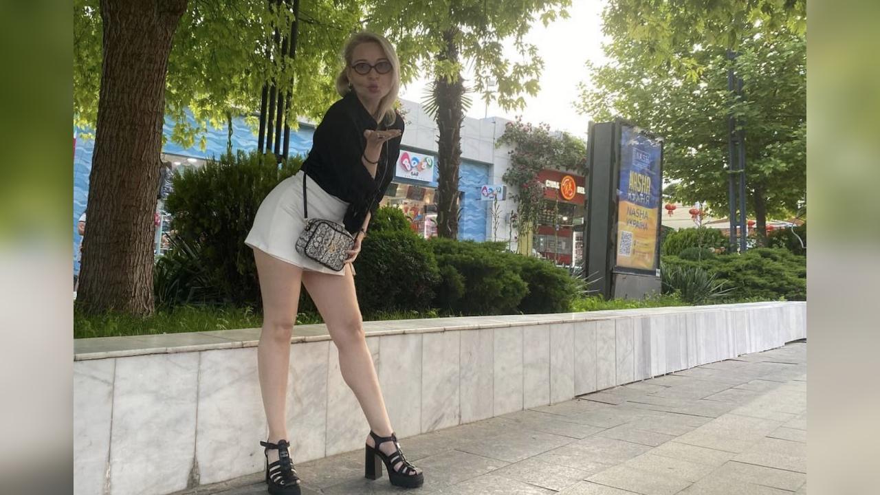 Webcam chat profile for TinaMilstar: Bondage & discipline