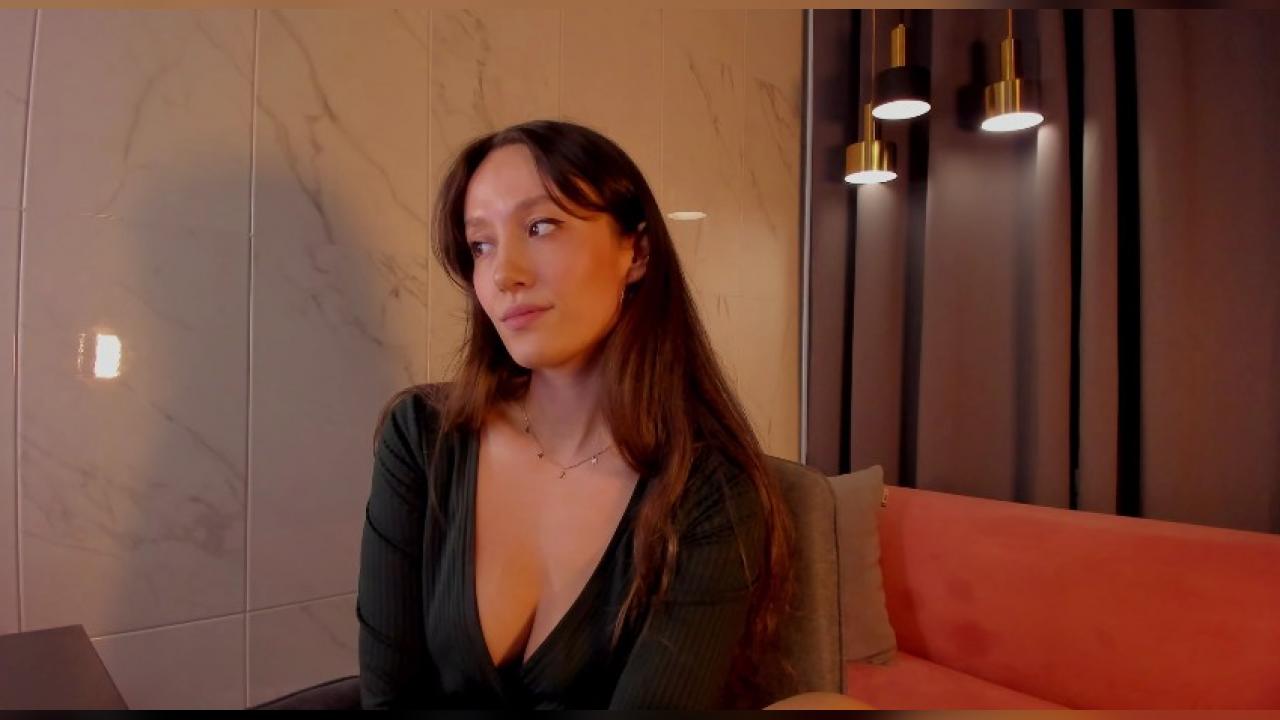 Webcam chat profile for AgnesGoddes: Legs, feet & shoes