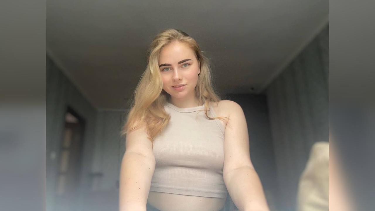 Webcam chat profile for SweetBaklava: Dancing