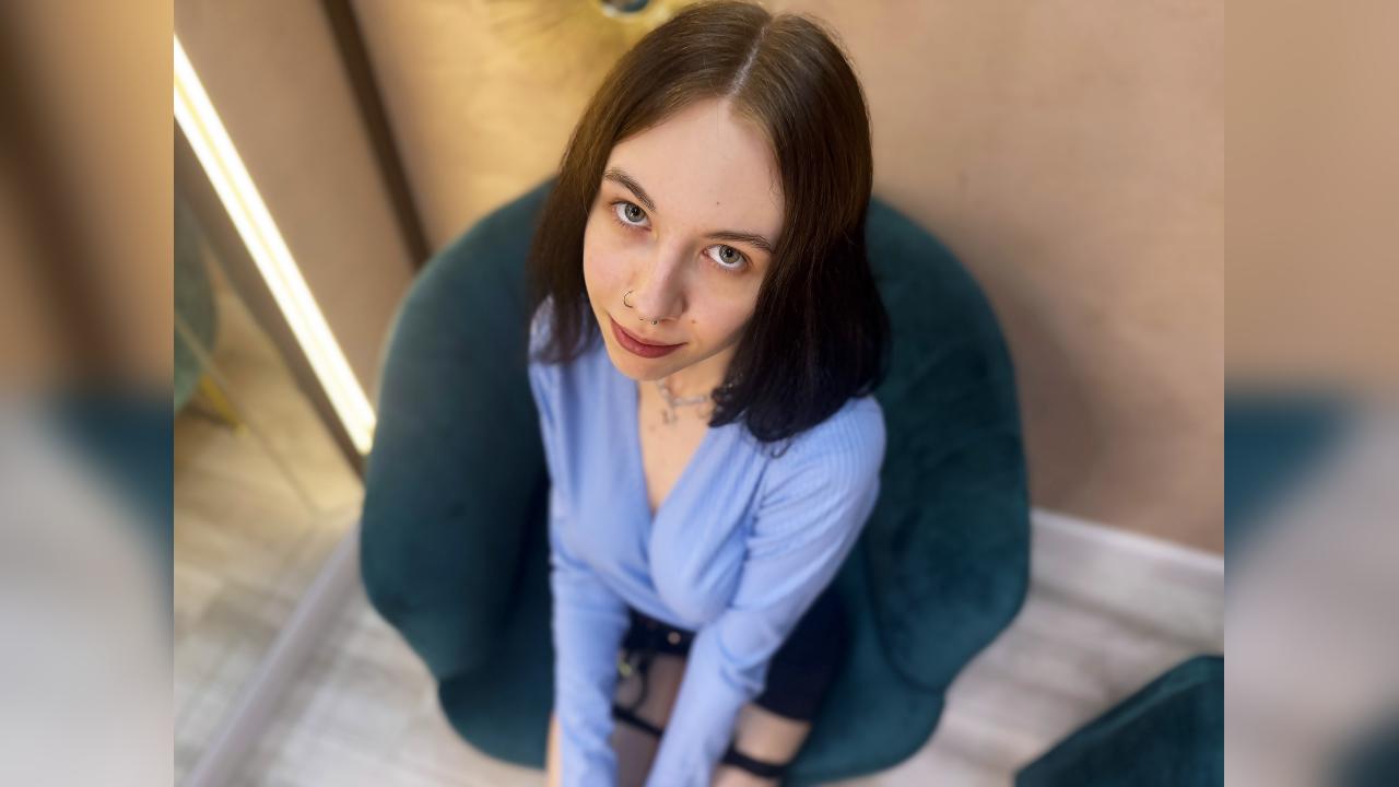 Webcam chat profile for PaulaR61: Legs, feet & shoes