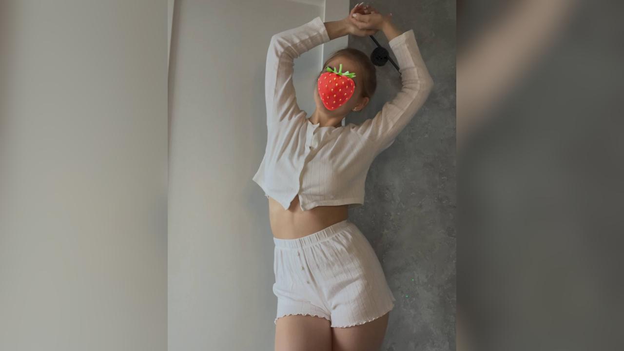Webcam chat profile for MelaniSoul: Outfits