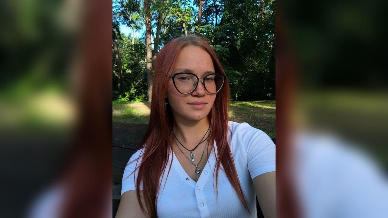 DarkRosePetal