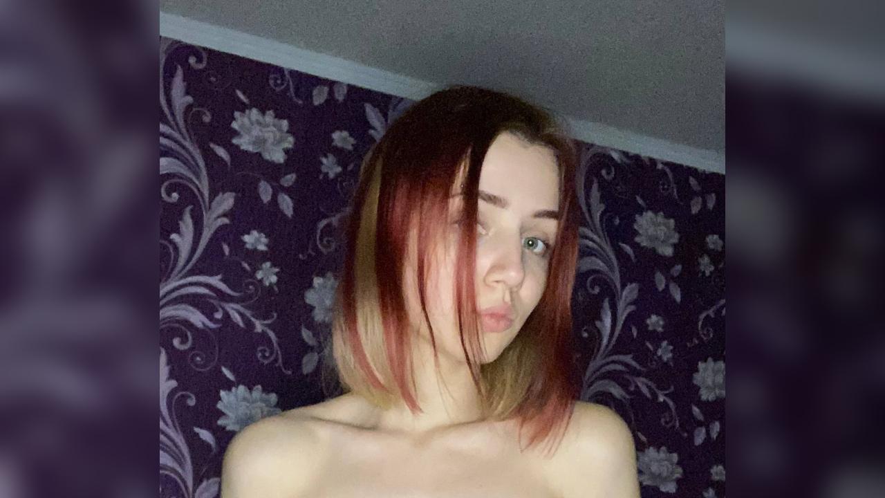 Webcam chat profile for PrettyAngel22: Humor