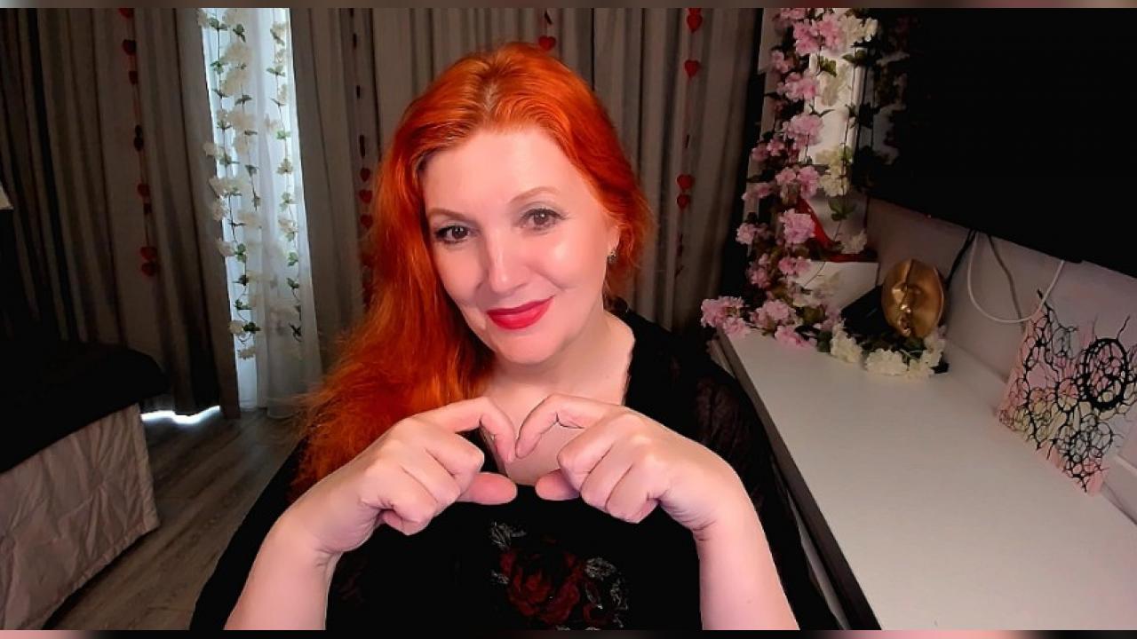 Webcam chat profile for AlmazFireFoxOne: Kissing