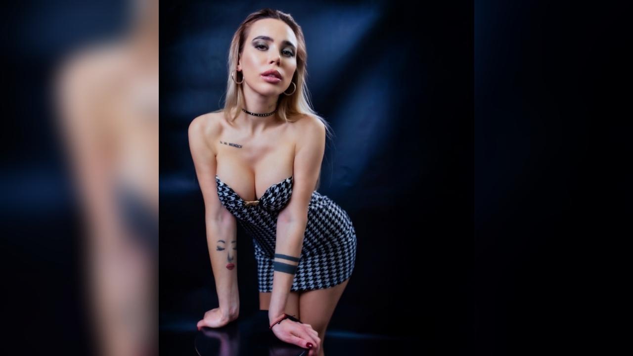 Webcam chat profile for TessaStarr: Dominatrix