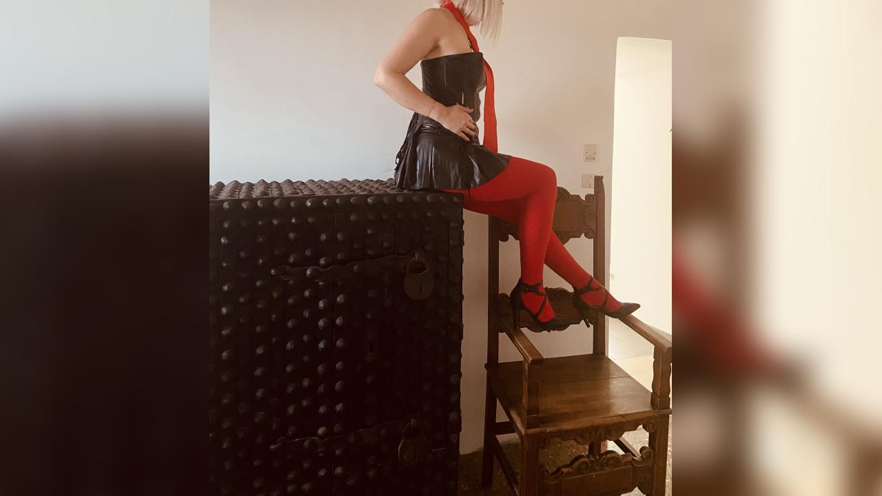 Webcam chat profile for SweetBerry035: Leather