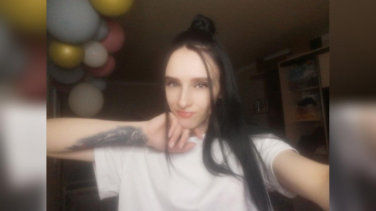 Webcam chat profile for SoftAngel: Dancing