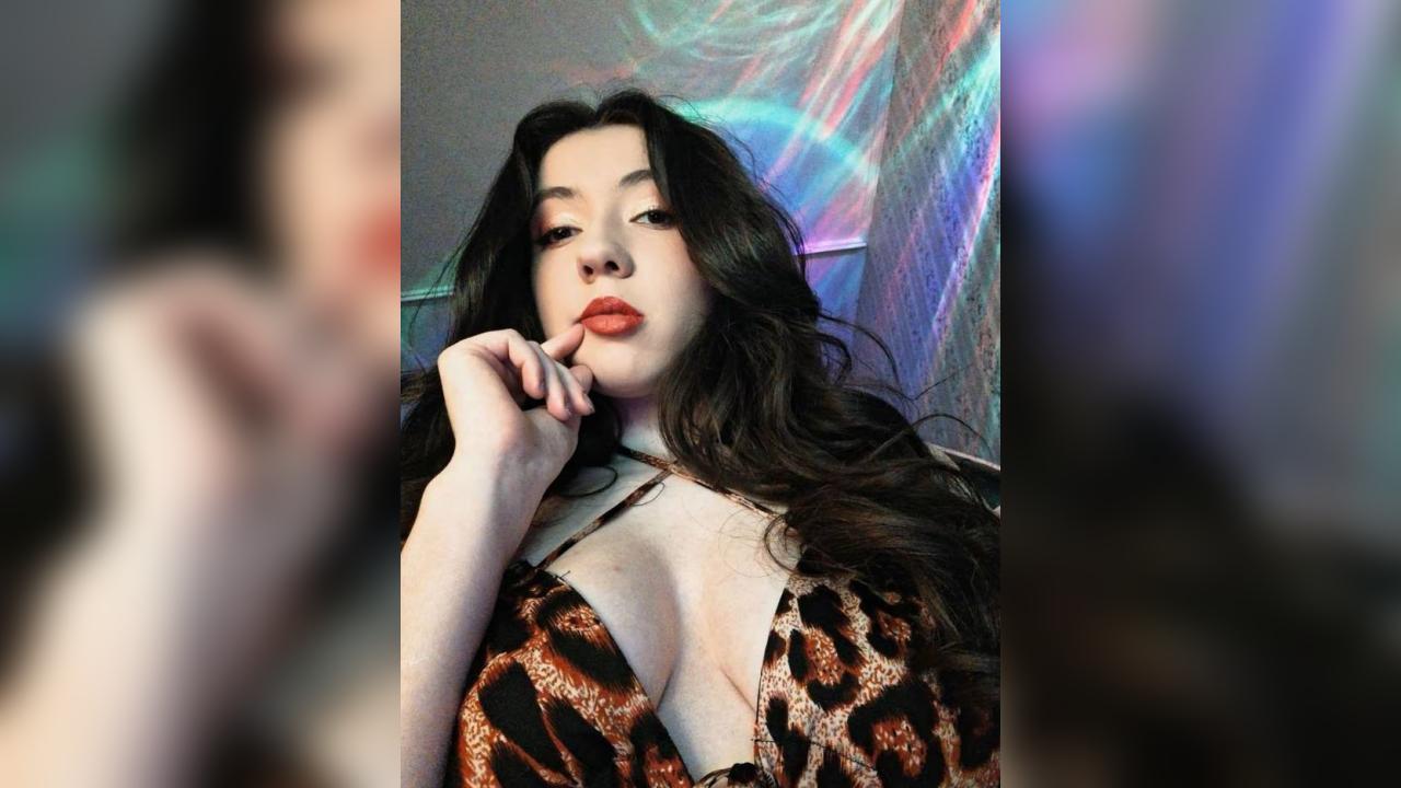 Webcam chat profile for Briarrose: Ask about my Hobbies