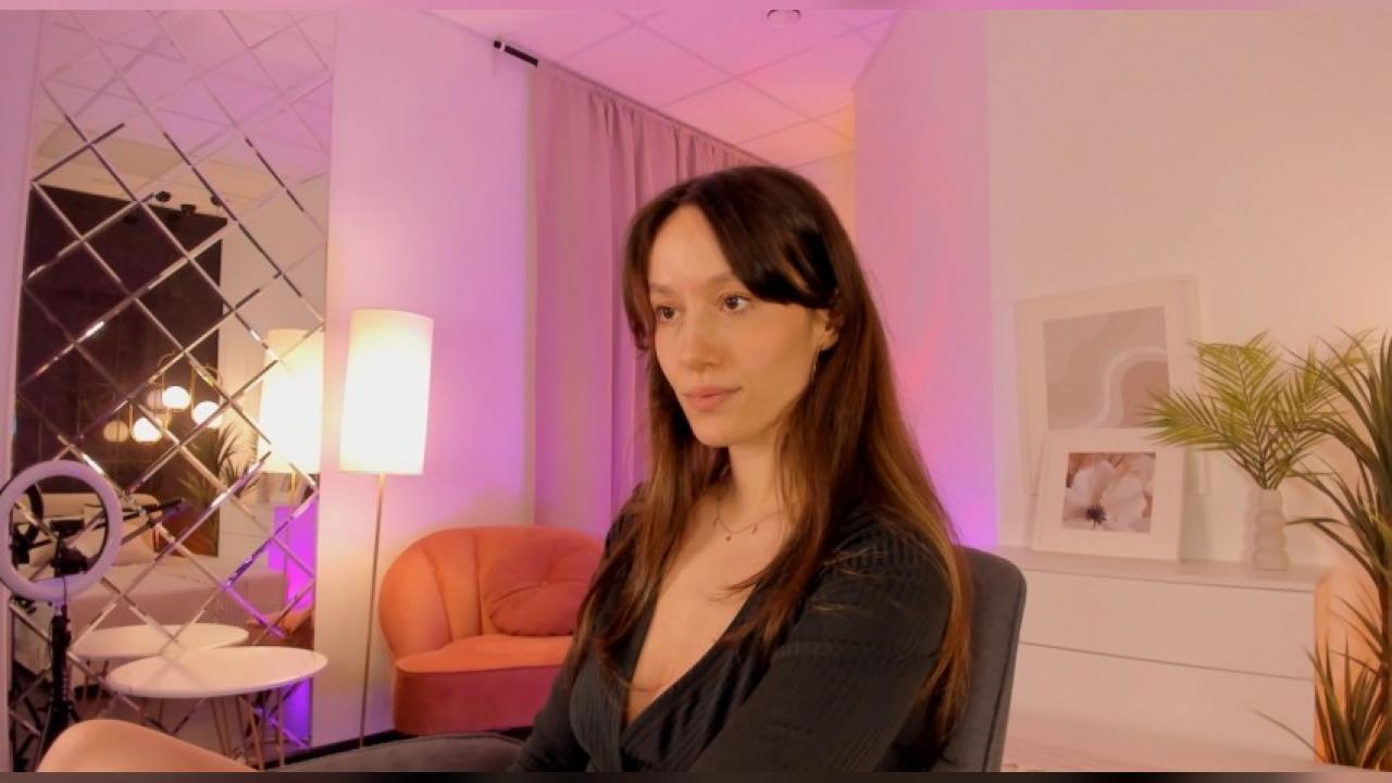 Webcam chat profile for AgnesGoddes: Legs, feet & shoes