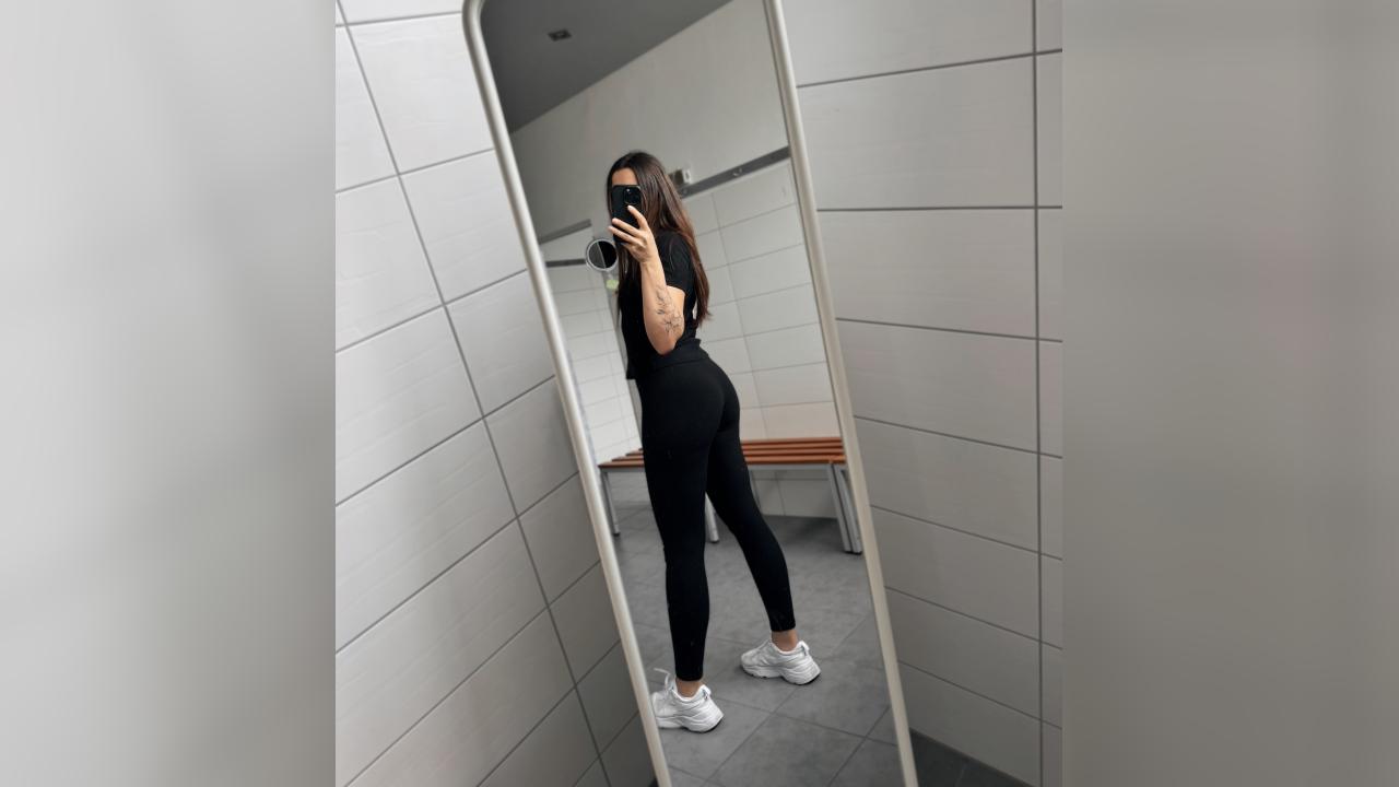 Webcam chat profile for SweetTi: Cooking