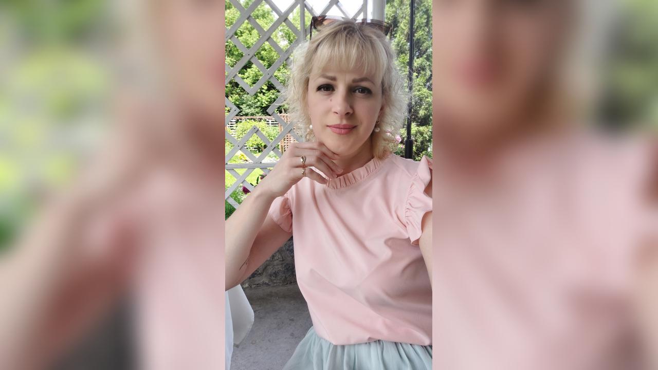 Webcam chat profile for MiaSkye: Dancing