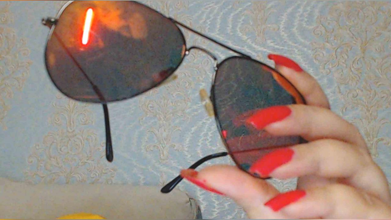 Webcam chat profile for LuckyLilu: Legs, feet & shoes