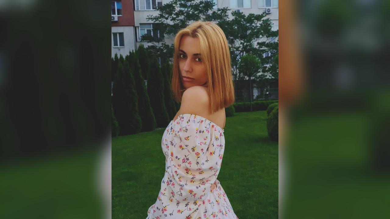 Webcam chat profile for ZoyaA: Ask about my Hobbies